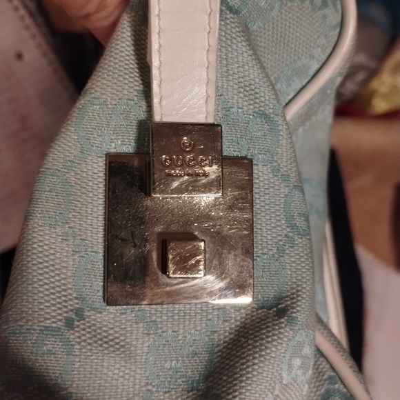 Gucci - Picture 5 of 8